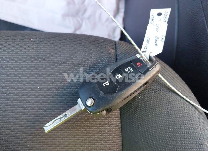 Photo 11 of 2017 Chevrolet Cruze LT AUTO (VIN 1G1BE5SM6H7189353)