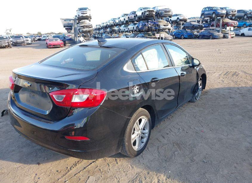 Photo 4 of 2017 Chevrolet Cruze LT AUTO (VIN 1G1BE5SM6H7189353)