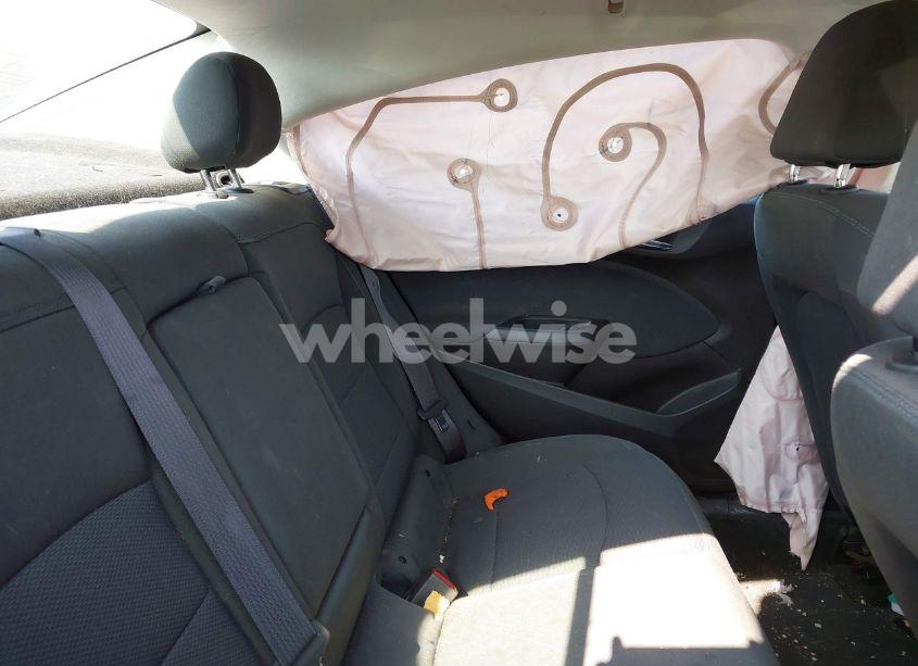 Photo 8 of 2017 Chevrolet Cruze LT AUTO (VIN 1G1BE5SM6H7215630)