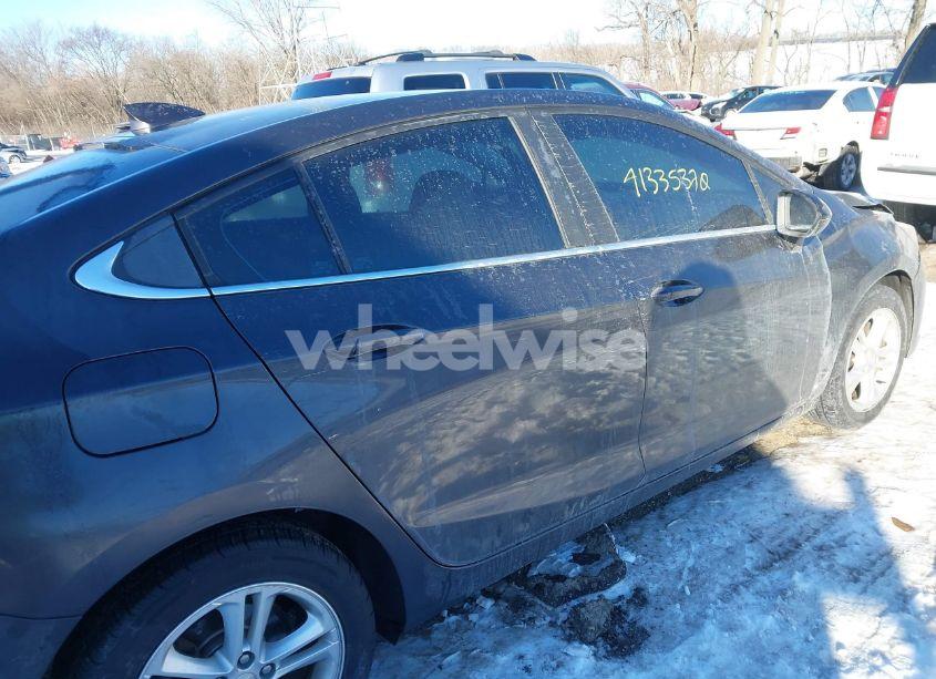 Photo 13 of 2017 Chevrolet Cruze LT AUTO (VIN 1G1BE5SM6H7217670)