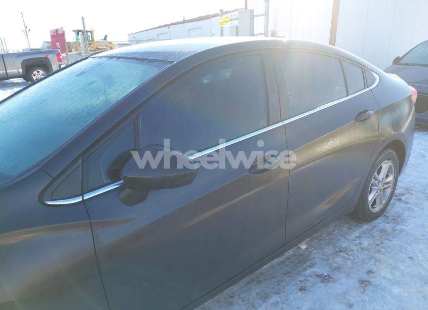 Photo 14 of 2017 Chevrolet Cruze LT AUTO (VIN 1G1BE5SM6H7217670)