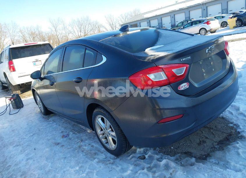 Photo 3 of 2017 Chevrolet Cruze LT AUTO (VIN 1G1BE5SM6H7217670)