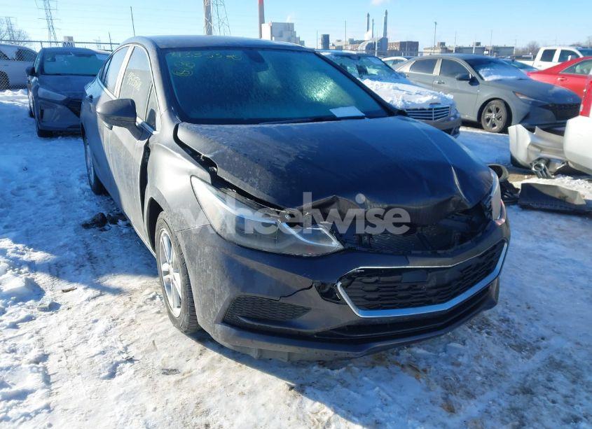 Photo 6 of 2017 Chevrolet Cruze LT AUTO (VIN 1G1BE5SM6H7217670)