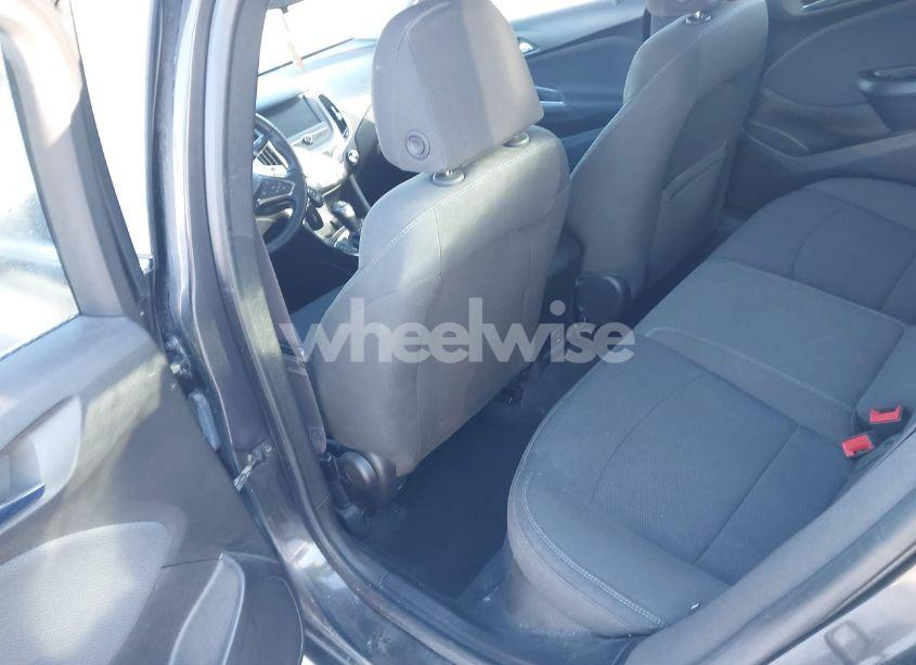 Photo 8 of 2017 Chevrolet Cruze LT AUTO (VIN 1G1BE5SM6H7217670)