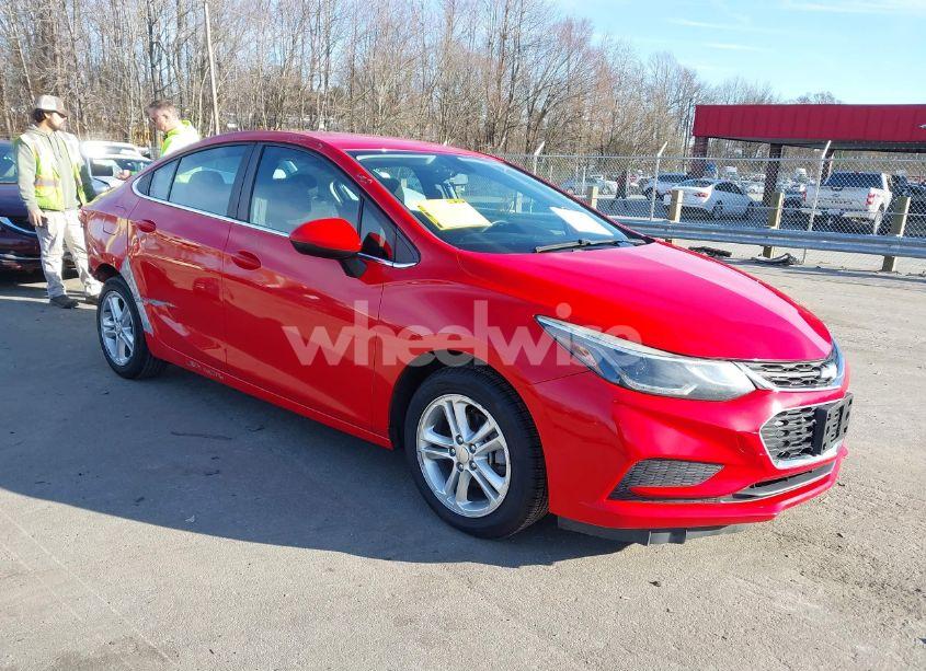 2017 Chevrolet Cruze LT AUTO (VIN 1G1BE5SM6H7223551) main photo