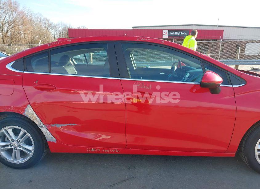 Photo 13 of 2017 Chevrolet Cruze LT AUTO (VIN 1G1BE5SM6H7223551)