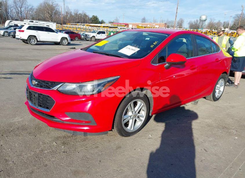 Photo 2 of 2017 Chevrolet Cruze LT AUTO (VIN 1G1BE5SM6H7223551)