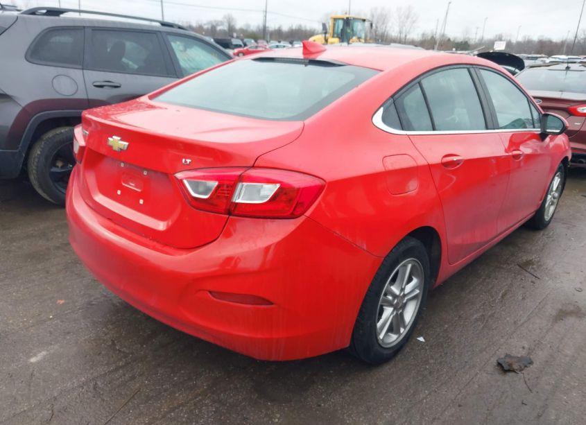 Photo 4 of 2017 Chevrolet Cruze LT AUTO (VIN 1G1BE5SM6H7236817)