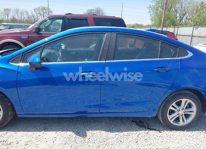 Photo 15 of 2017 Chevrolet Cruze LT AUTO (VIN 1G1BE5SM6H7244335)