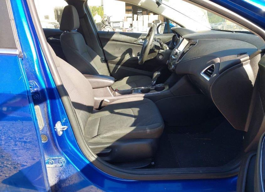 Photo 5 of 2017 Chevrolet Cruze LT AUTO (VIN 1G1BE5SM6H7246554)