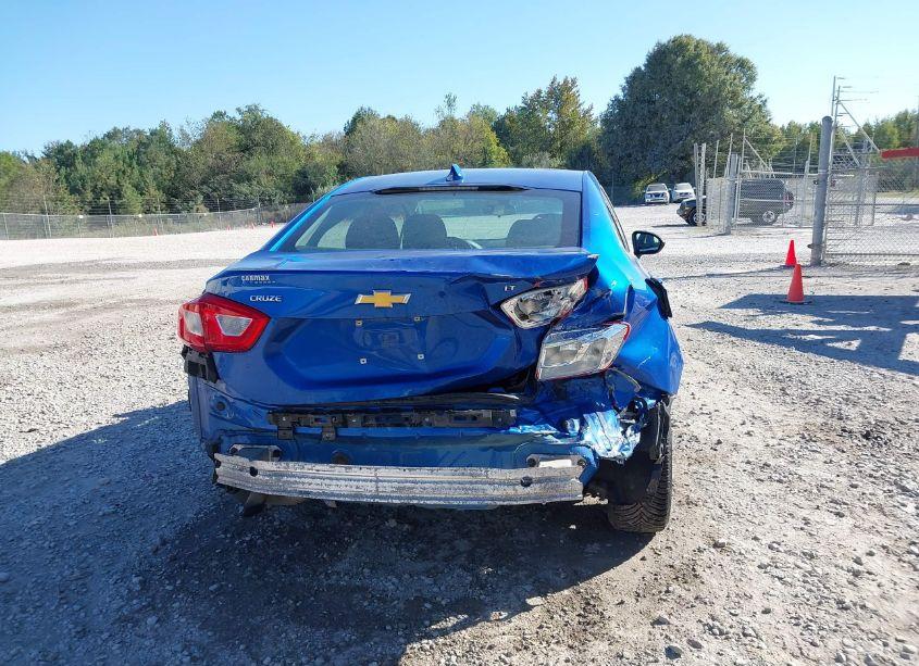 Photo 6 of 2017 Chevrolet Cruze LT AUTO (VIN 1G1BE5SM6H7246554)