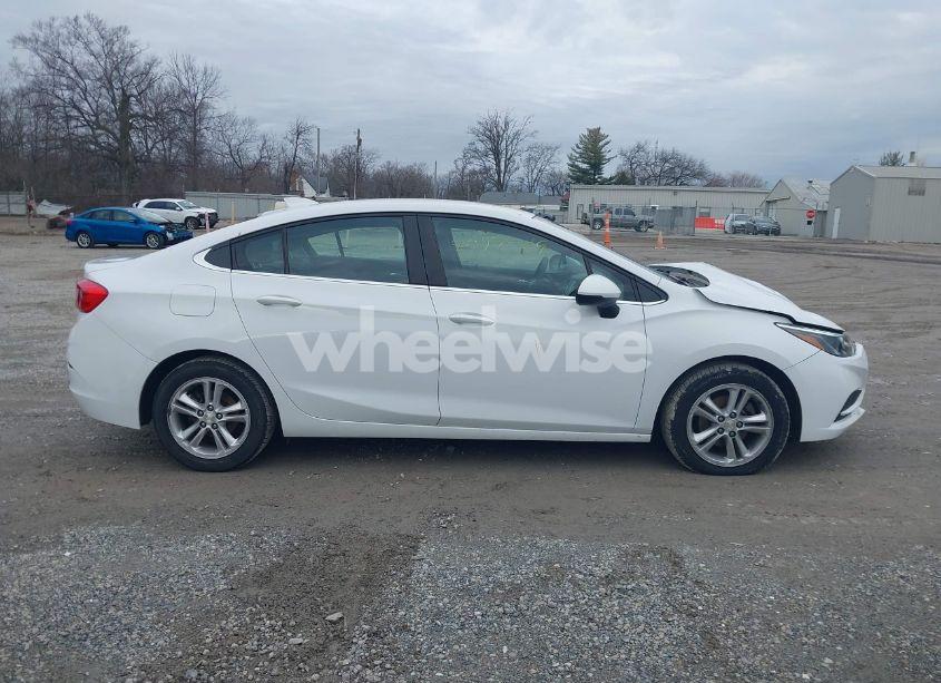 Photo 13 of 2017 Chevrolet Cruze LT AUTO (VIN 1G1BE5SM6H7248255)
