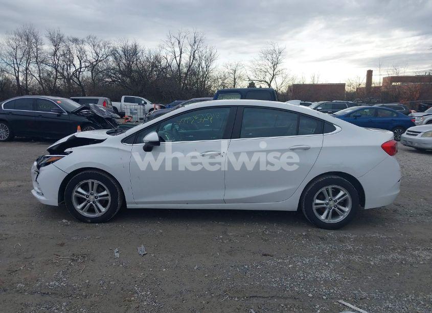 Photo 14 of 2017 Chevrolet Cruze LT AUTO (VIN 1G1BE5SM6H7248255)