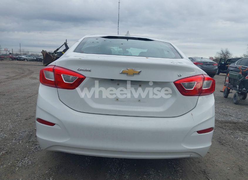 Photo 16 of 2017 Chevrolet Cruze LT AUTO (VIN 1G1BE5SM6H7248255)
