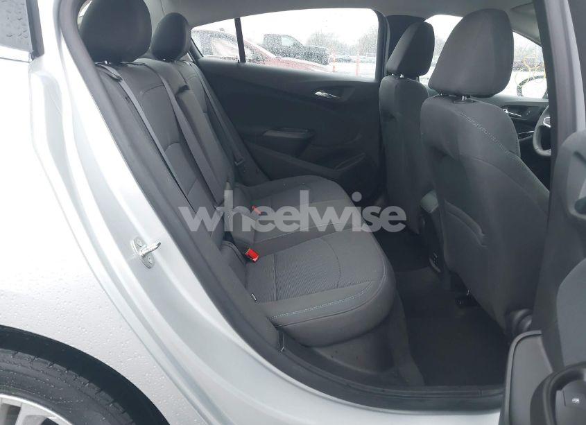 Photo 8 of 2017 Chevrolet Cruze LT AUTO (VIN 1G1BE5SM6H7253424)