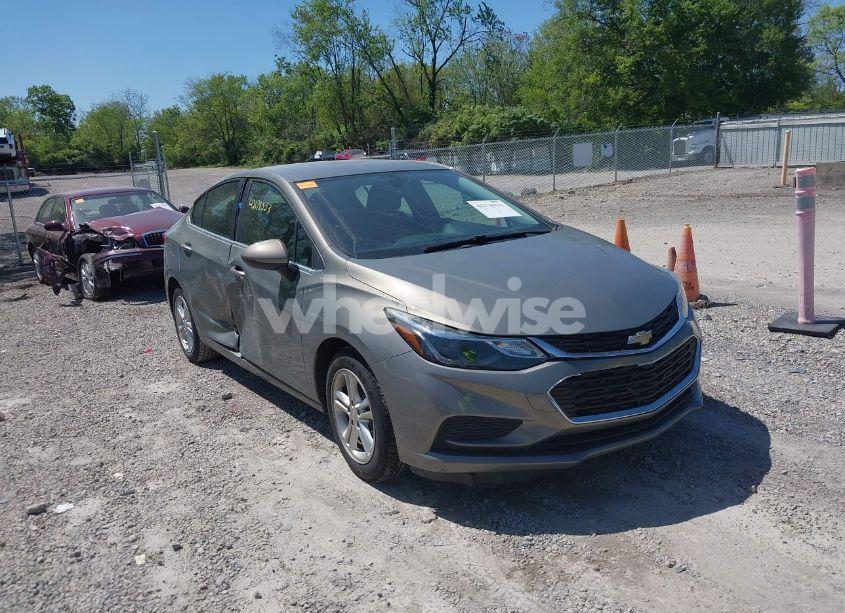 2017 Chevrolet Cruze LT AUTO (VIN 1G1BE5SM6H7255416) main photo