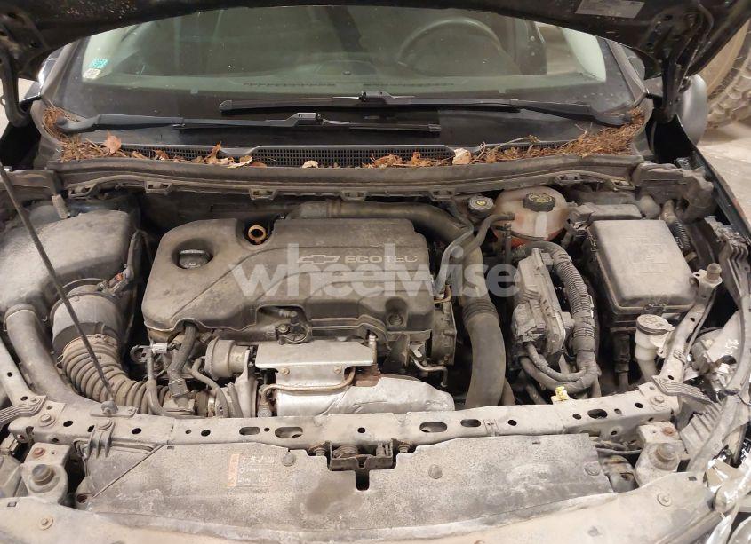 Photo 10 of 2017 Chevrolet Cruze LT AUTO (VIN 1G1BE5SM6H7272832)