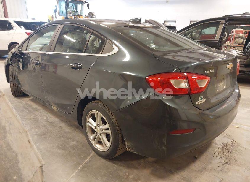 Photo 3 of 2017 Chevrolet Cruze LT AUTO (VIN 1G1BE5SM6H7272832)