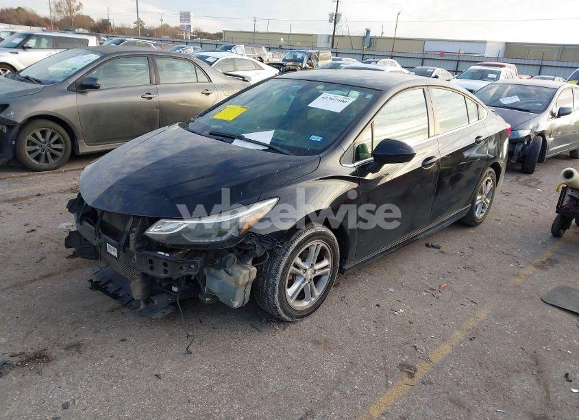 Photo 2 of 2017 Chevrolet Cruze LT AUTO (VIN 1G1BE5SM6H7276993)