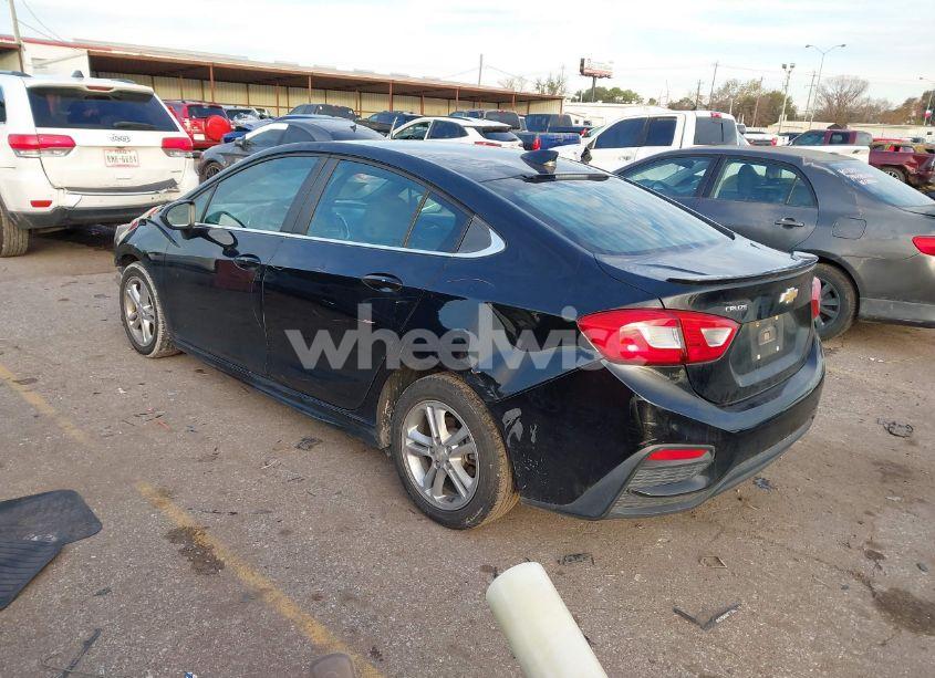 Photo 3 of 2017 Chevrolet Cruze LT AUTO (VIN 1G1BE5SM6H7276993)