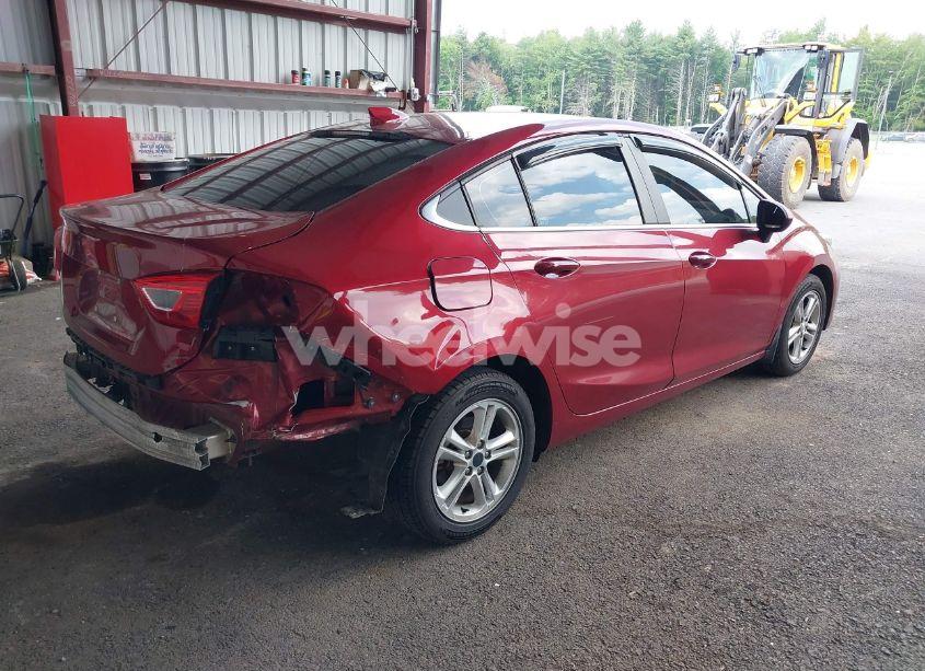 Photo 4 of 2017 Chevrolet Cruze LT AUTO (VIN 1G1BE5SM6H7280414)