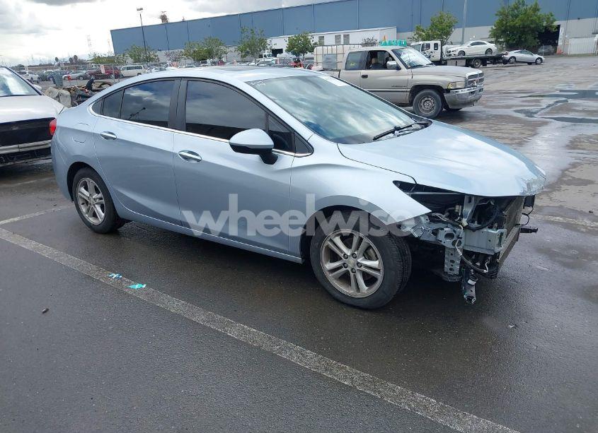 2017 Chevrolet Cruze LT AUTO (VIN 1G1BE5SM6H7280817) main photo
