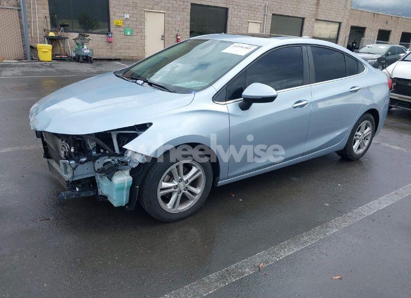 Photo 2 of 2017 Chevrolet Cruze LT AUTO (VIN 1G1BE5SM6H7280817)