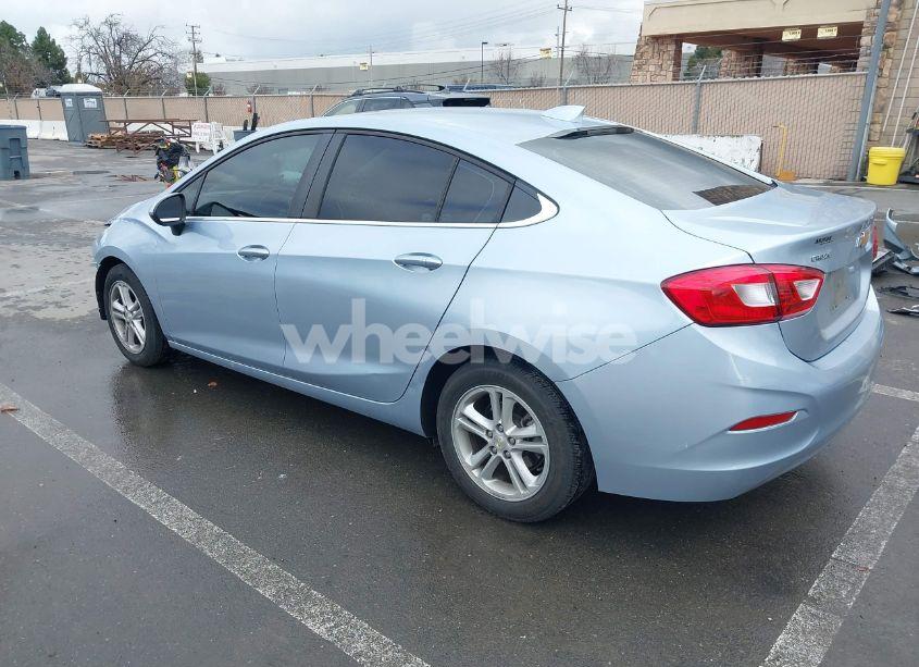 Photo 3 of 2017 Chevrolet Cruze LT AUTO (VIN 1G1BE5SM6H7280817)