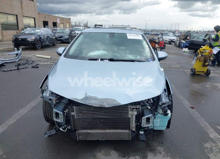 Photo 6 of 2017 Chevrolet Cruze LT AUTO (VIN 1G1BE5SM6H7280817)