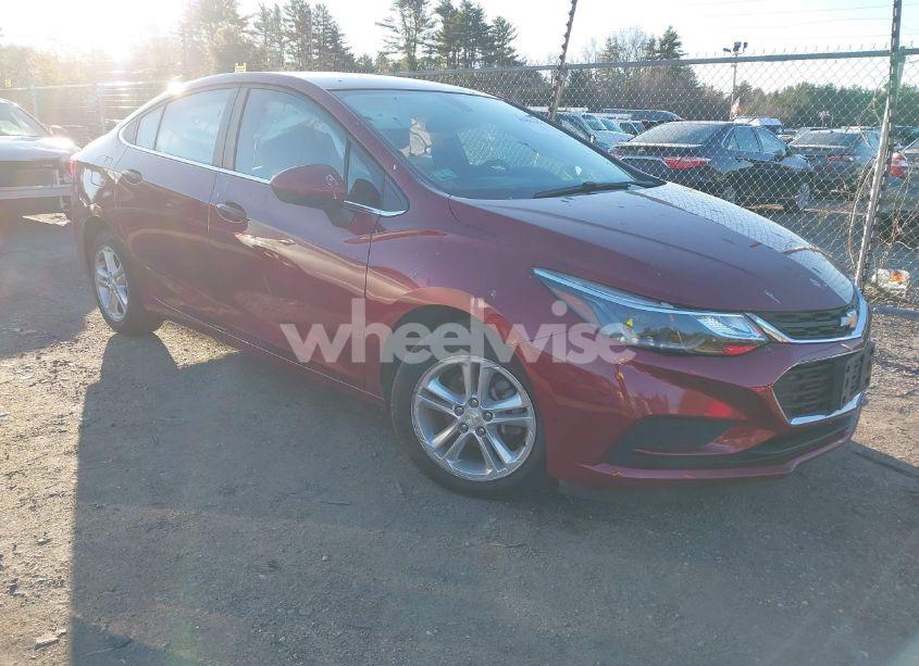 2018 Chevrolet Cruze LT AUTO (VIN 1G1BE5SM6J7110446) main photo
