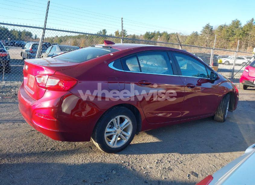 Photo 13 of 2018 Chevrolet Cruze LT AUTO (VIN 1G1BE5SM6J7110446)