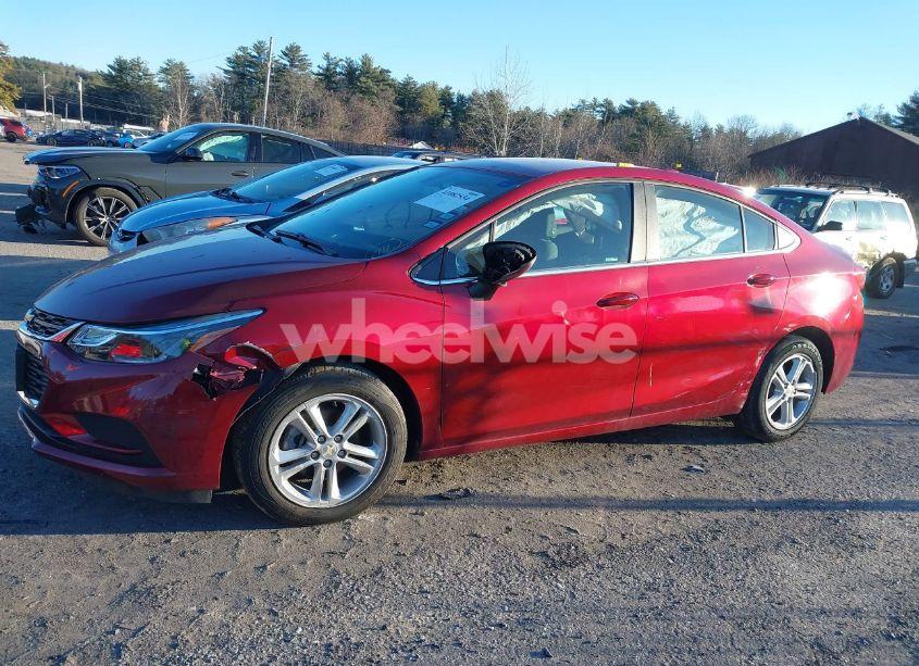Photo 14 of 2018 Chevrolet Cruze LT AUTO (VIN 1G1BE5SM6J7110446)