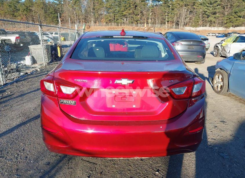 Photo 16 of 2018 Chevrolet Cruze LT AUTO (VIN 1G1BE5SM6J7110446)