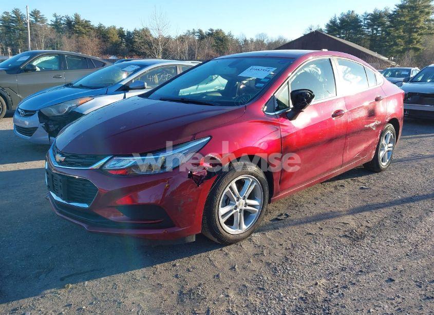 Photo 2 of 2018 Chevrolet Cruze LT AUTO (VIN 1G1BE5SM6J7110446)