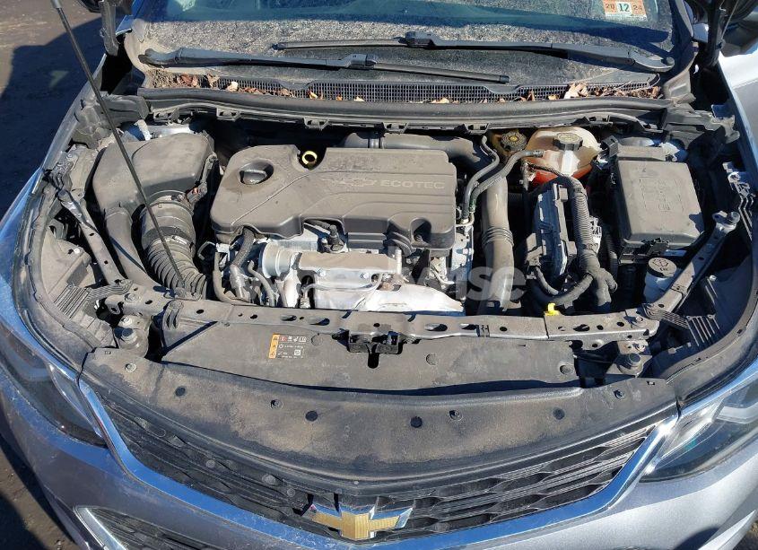 Photo 10 of 2018 Chevrolet Cruze LT AUTO (VIN 1G1BE5SM6J7117705)