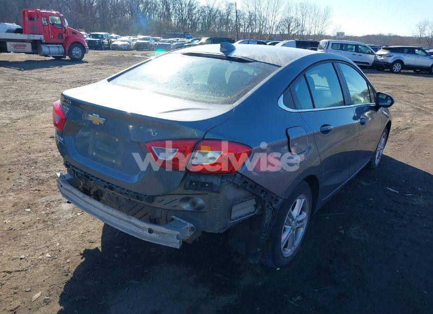 Photo 19 of 2018 Chevrolet Cruze LT AUTO (VIN 1G1BE5SM6J7117705)
