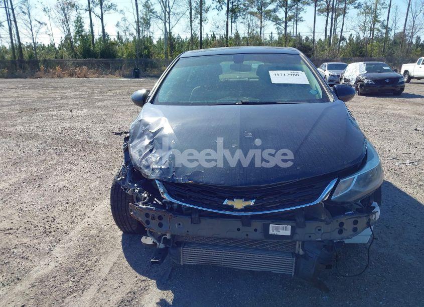 Photo 12 of 2018 Chevrolet Cruze LT AUTO (VIN 1G1BE5SM6J7121947)