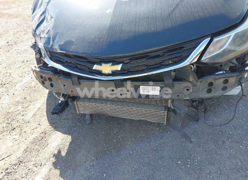 Photo 6 of 2018 Chevrolet Cruze LT AUTO (VIN 1G1BE5SM6J7121947)