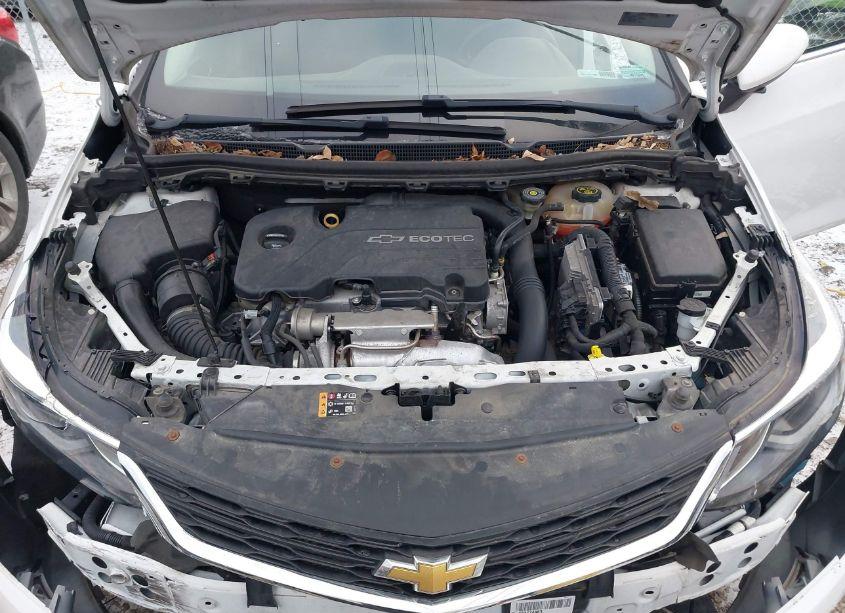 Photo 10 of 2018 Chevrolet Cruze LT AUTO (VIN 1G1BE5SM6J7134827)