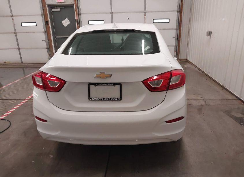 Photo 16 of 2018 Chevrolet Cruze LT AUTO (VIN 1G1BE5SM6J7134827)