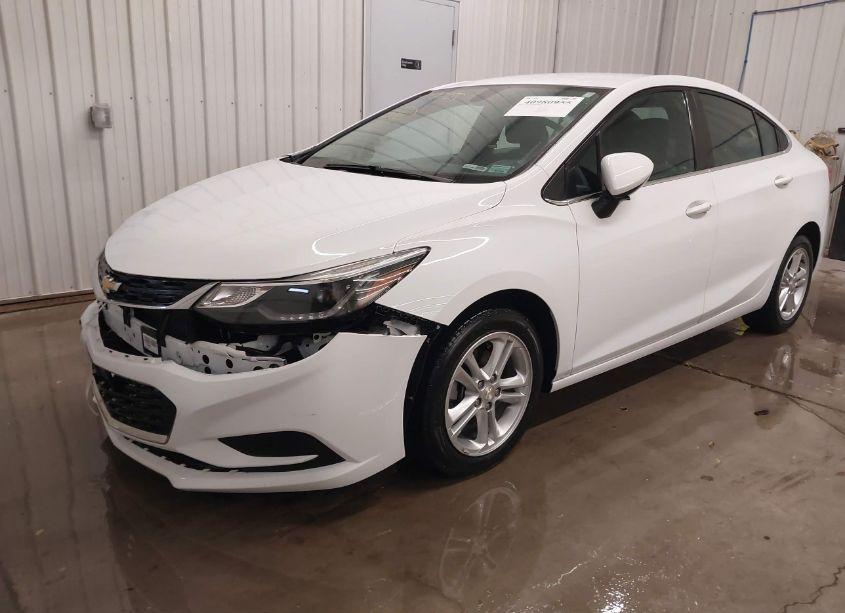 Photo 2 of 2018 Chevrolet Cruze LT AUTO (VIN 1G1BE5SM6J7134827)