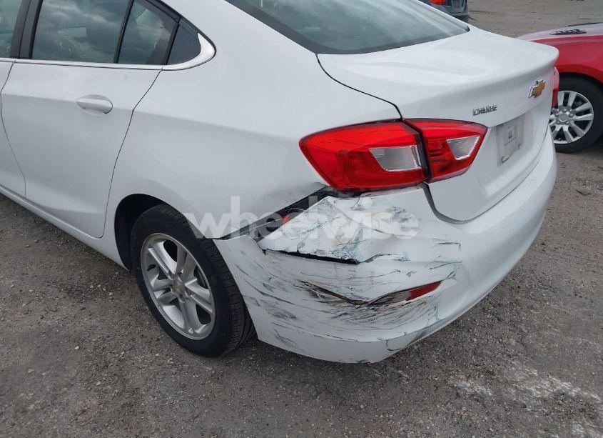 Photo 17 of 2018 Chevrolet Cruze LT AUTO (VIN 1G1BE5SM6J7154897)