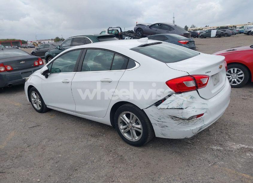 Photo 18 of 2018 Chevrolet Cruze LT AUTO (VIN 1G1BE5SM6J7154897)