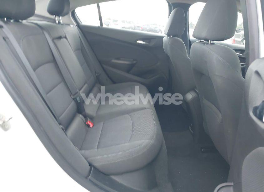 Photo 8 of 2018 Chevrolet Cruze LT AUTO (VIN 1G1BE5SM6J7154897)