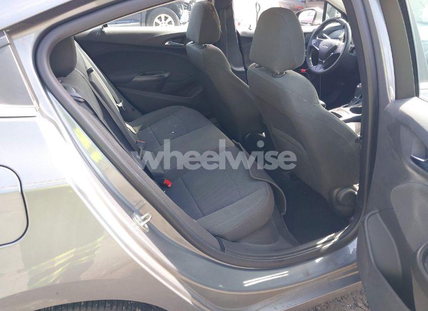 Photo 8 of 2018 Chevrolet Cruze LT AUTO (VIN 1G1BE5SM6J7155385)