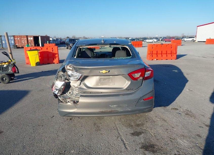 Photo 17 of 2018 Chevrolet Cruze LT AUTO (VIN 1G1BE5SM6J7162756)