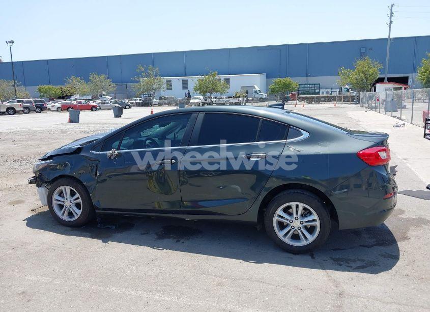 Photo 15 of 2018 Chevrolet Cruze LT AUTO (VIN 1G1BE5SM6J7195207)