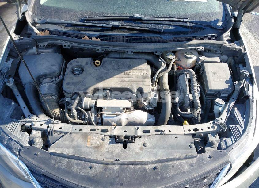 Photo 10 of 2018 Chevrolet Cruze LT AUTO (VIN 1G1BE5SM6J7205007)