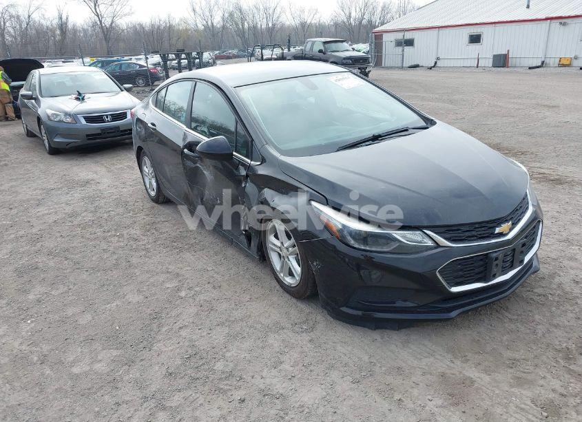 2018 Chevrolet Cruze LT AUTO (VIN 1G1BE5SM6J7205671) main photo