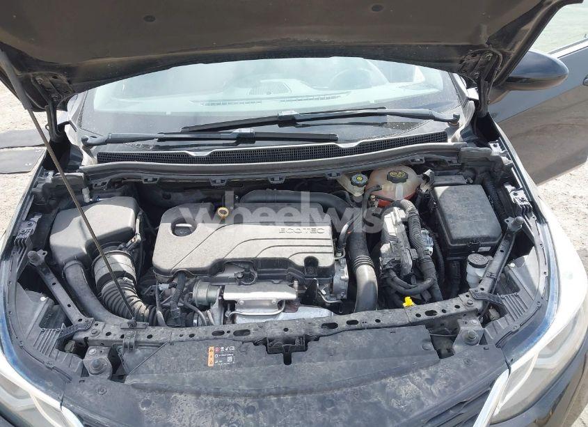 Photo 10 of 2018 Chevrolet Cruze LT AUTO (VIN 1G1BE5SM6J7205671)